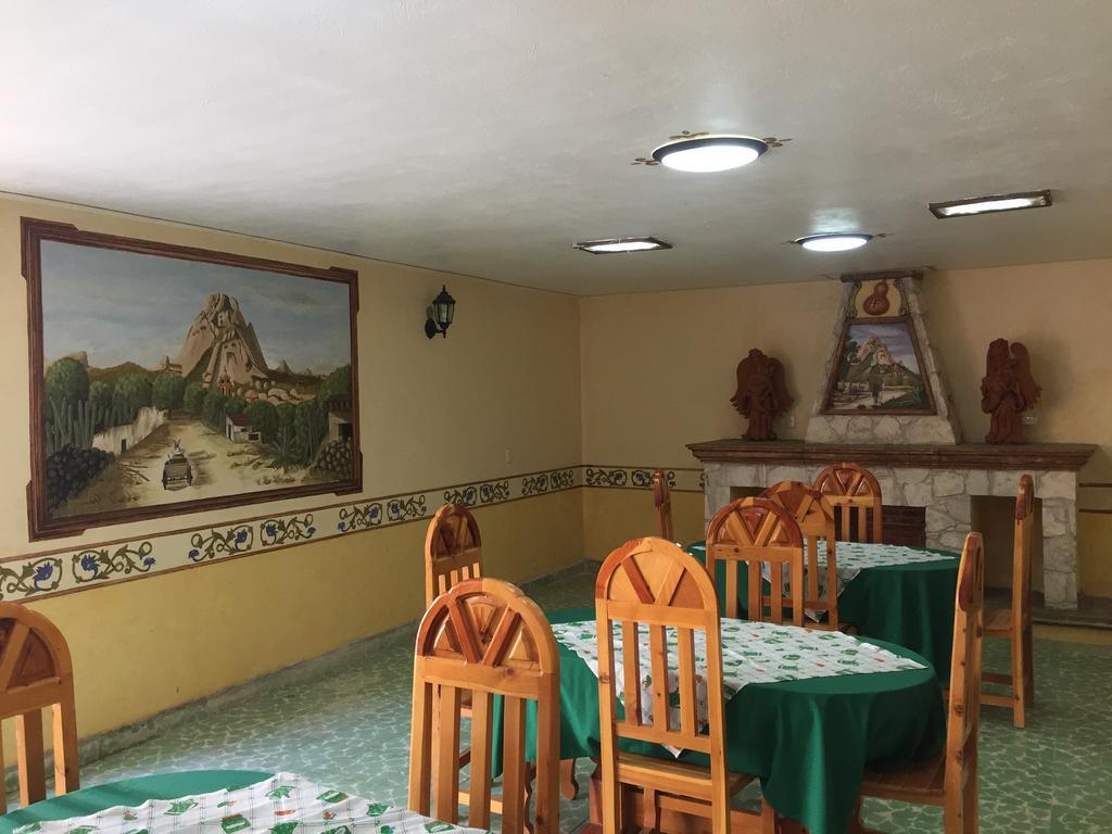 伯纳尔费雷格里诺酒店 贝纳尔 外观 照片